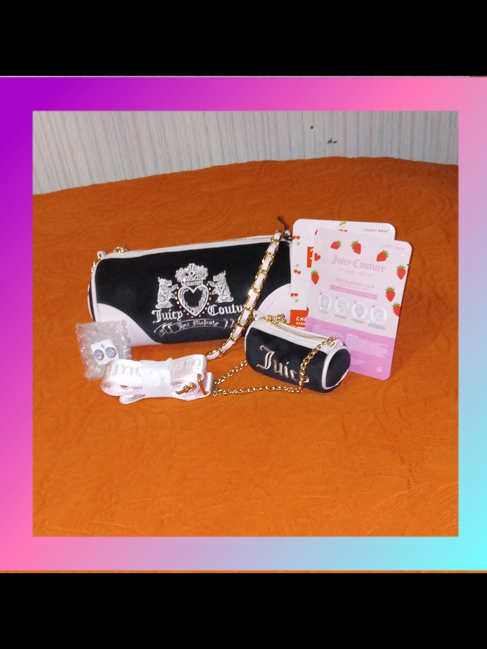 Womens Juicy Couture Black and Pink Chain Strap Bag Set